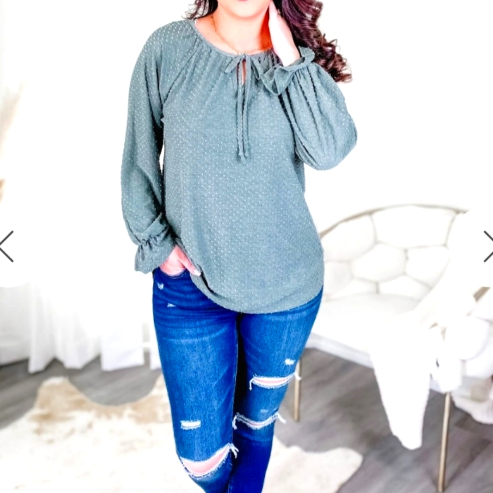 Honeyme NWOT Long Sleeve Top With Swiss Dot Detail Medium